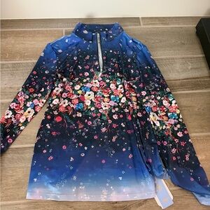 ACEGOLFS Floral Blue Women's Top size L NWT